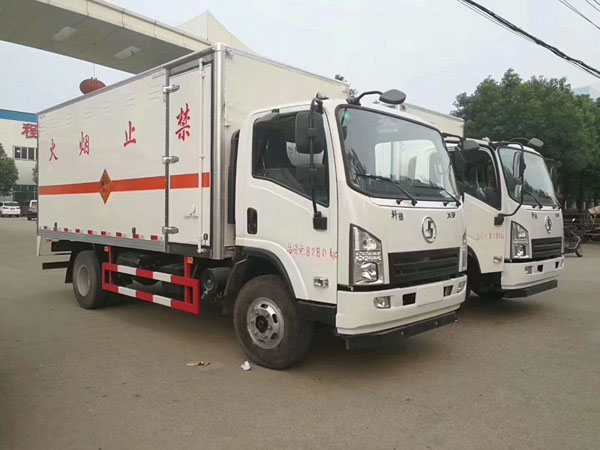 陜汽5.1米(3.6噸)氣體廂式車 陜汽5.1米(3.6噸)氣體廂式車
