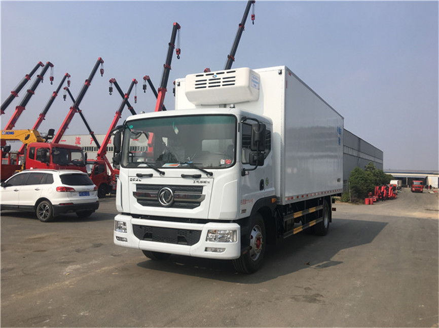 東風多利卡D9 6.8米冷藏車 東風多利卡D9 6.8米冷藏車