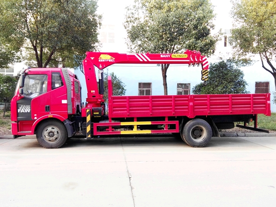 解放J6單橋隨車(chē)吊 解放J6單橋隨車(chē)吊