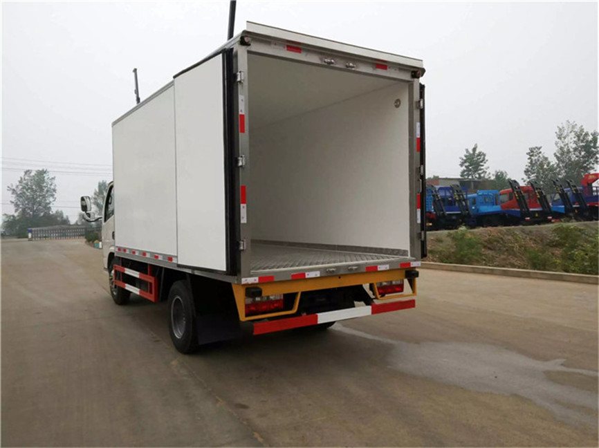 東風凱普特 4.2米冷藏車 東風凱普特 4.2米冷藏車