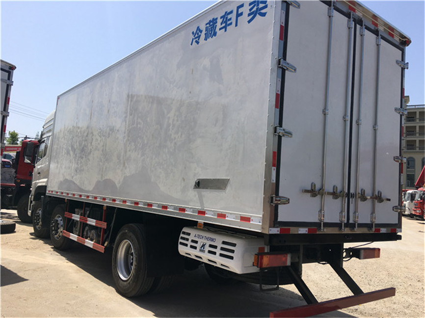 東風天龍小三軸 6.8米冷藏車 東風天龍小三軸 6.8米冷藏車