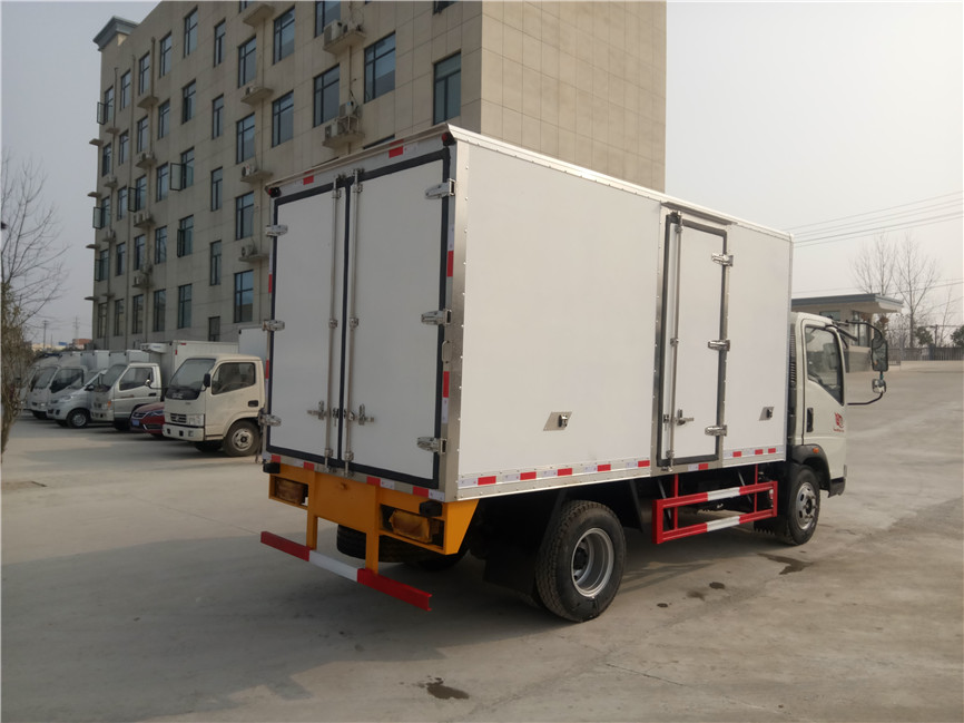 重汽豪沃 4.2米冷藏車 重汽豪沃 4.2米冷藏車