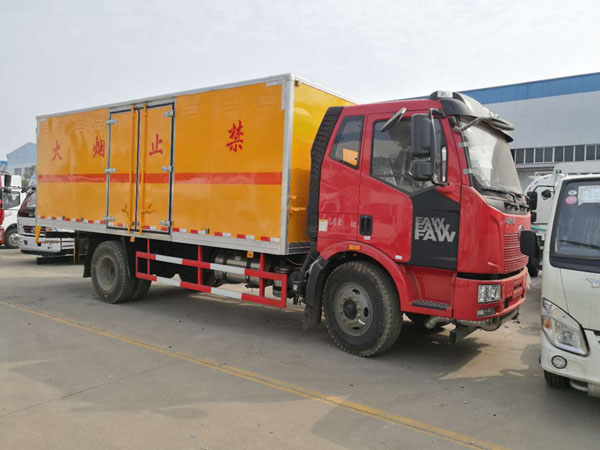 解放6米1(9.9噸)爆破器材車 解放6米1(9.9噸)爆破器材車