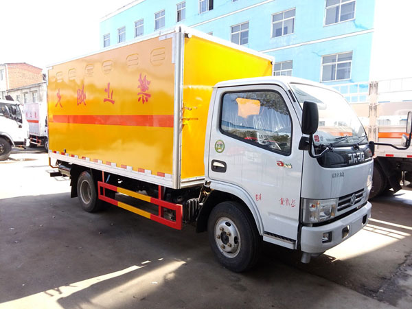 多利卡4.1米(3.4噸)雜項危險品廂式車 多利卡4.1米(3.4噸)雜項危險品廂式車