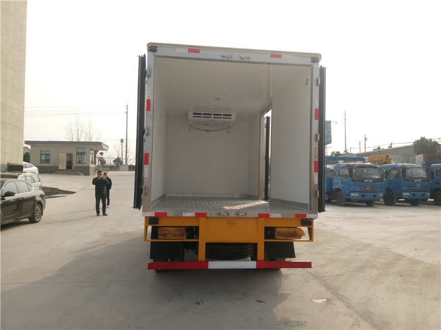 重汽豪沃 4.2米冷藏車 重汽豪沃 4.2米冷藏車