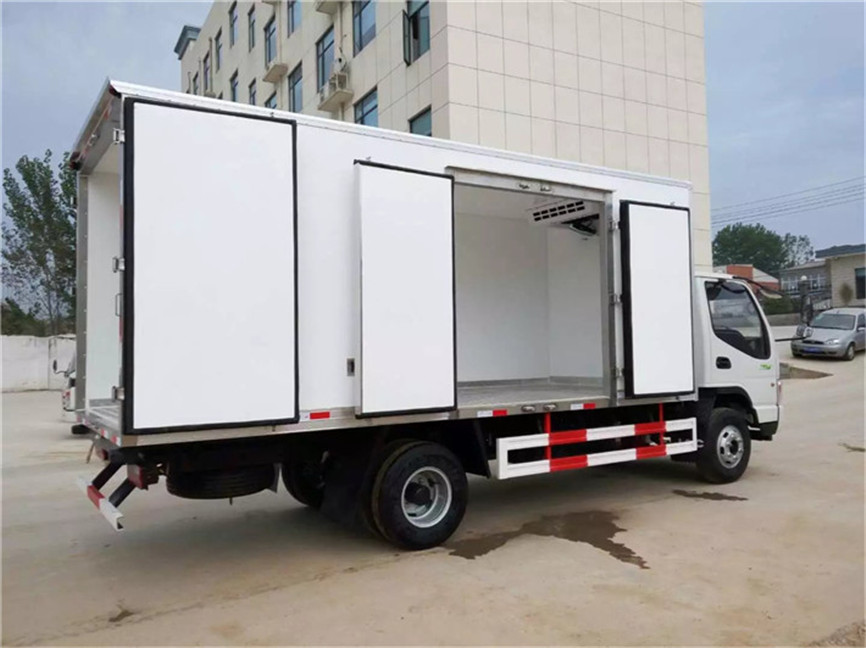 江淮駿鈴排半 5.2米冷藏車 江淮駿鈴排半 5.2米冷藏車