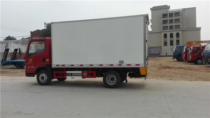 重汽豪沃 4.2米冷藏車 重汽豪沃 4.2米冷藏車