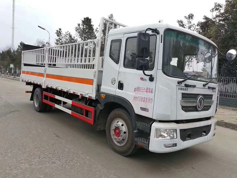 東風(fēng)6.2米(10.8噸)氣瓶車 東風(fēng)6.2米(10.8噸)氣瓶車