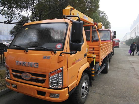 唐駿隨車吊 唐駿隨車吊