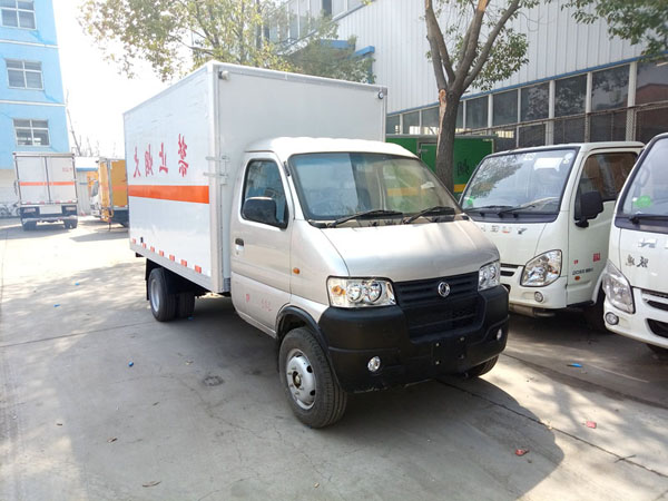 東風俊風3.3米(藍牌)氣體廂式車 東風俊風3.3米(藍牌)氣體廂式車