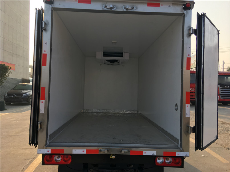 躍進小福星S50 3.26米冷藏車 躍進小福星S50 3.26米冷藏車
