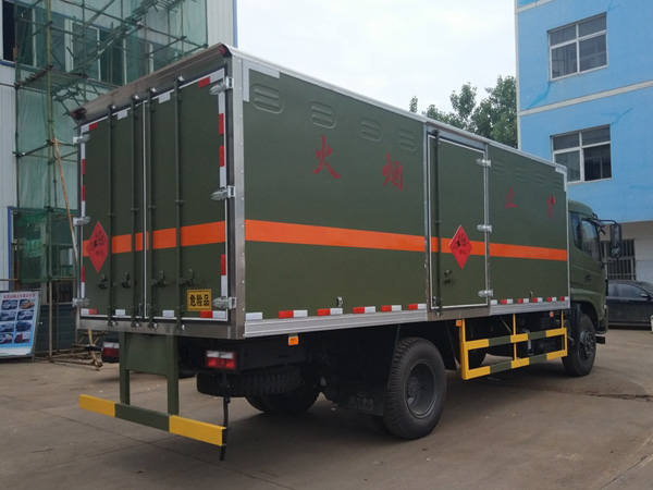 東風(fēng)6米1(9噸)爆破器材車 東風(fēng)6米1(9噸)爆破器材車