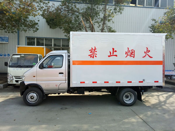 東風俊風3.3米(藍牌)氣體廂式車 東風俊風3.3米(藍牌)氣體廂式車