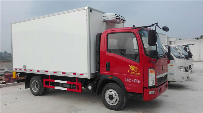 重汽豪沃 4.2米冷藏車 重汽豪沃 4.2米冷藏車