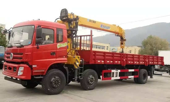 東風特商小三軸隨車吊 東風特商小三軸隨車吊