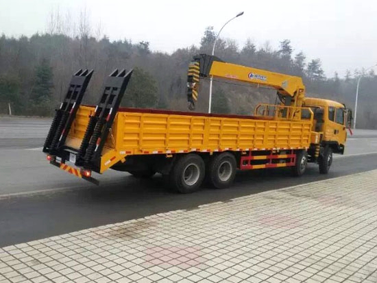 楚風前四后八隨車吊 楚風前四后八隨車吊