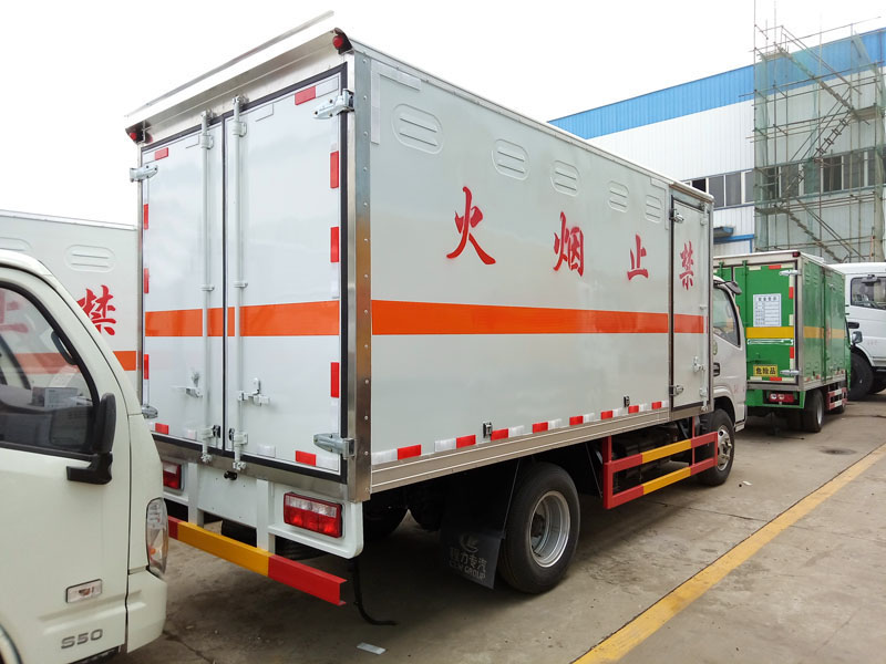 多利卡4.1米(藍(lán)牌)毒性感染性廂式車 多利卡4.1米(藍(lán)牌)毒性感染性廂式車