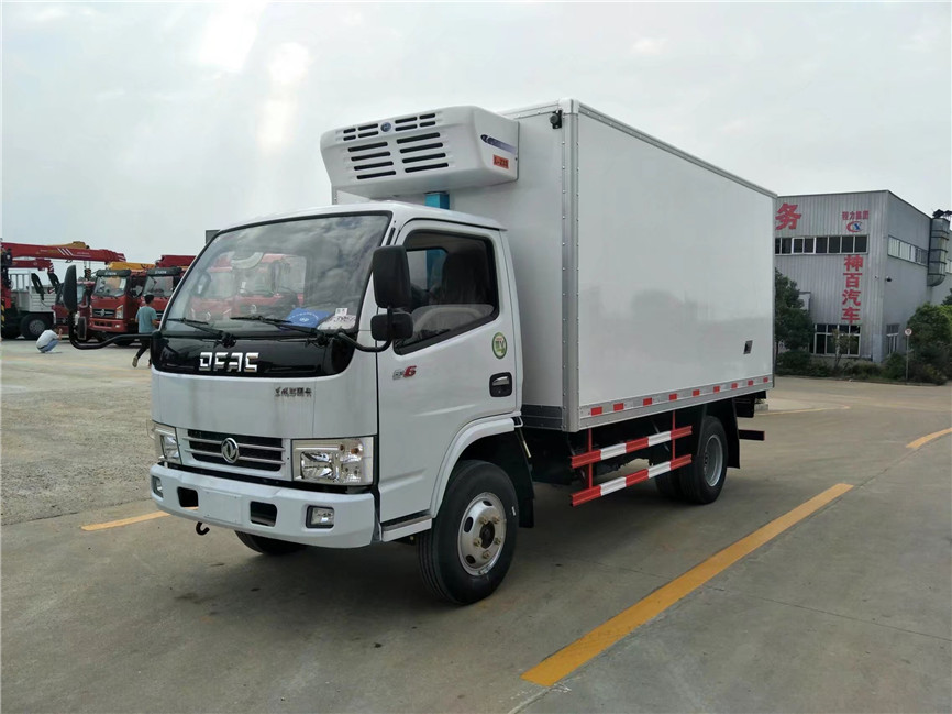 東風(fēng)大多利卡5.2米冷藏車(chē) 東風(fēng)大多利卡5.2米冷藏車(chē)