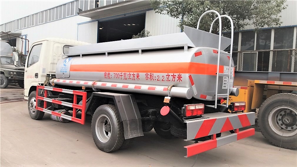 2.5方東風小多利卡加油車 2.5方東風小多利卡加油車