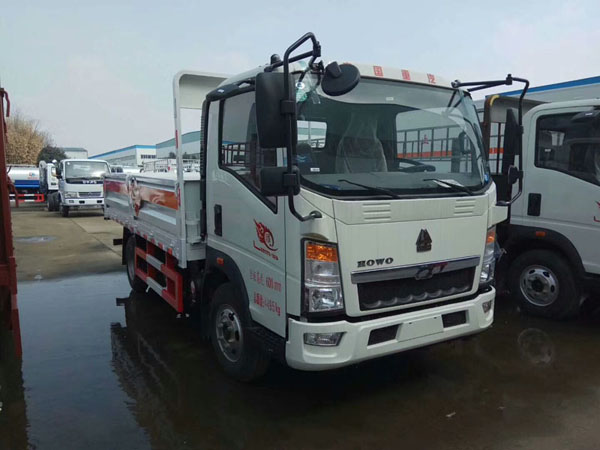 重汽4.1米(藍牌)氣瓶車 重汽4.1米(藍牌)氣瓶車