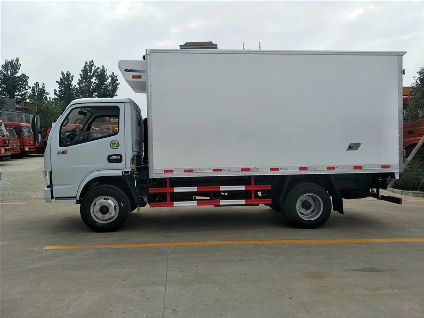 東風(fēng)大多利卡5.2米冷藏車(chē) 東風(fēng)大多利卡5.2米冷藏車(chē)
