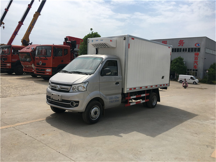長(zhǎng)安跨越王后雙輪 3.35米冷藏車 長(zhǎng)安跨越王后雙輪 3.35米冷藏車