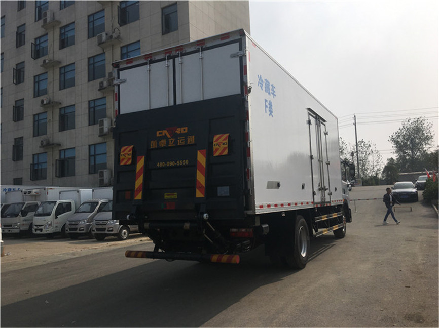 東風多利卡D9 6.8米冷藏車 東風多利卡D9 6.8米冷藏車