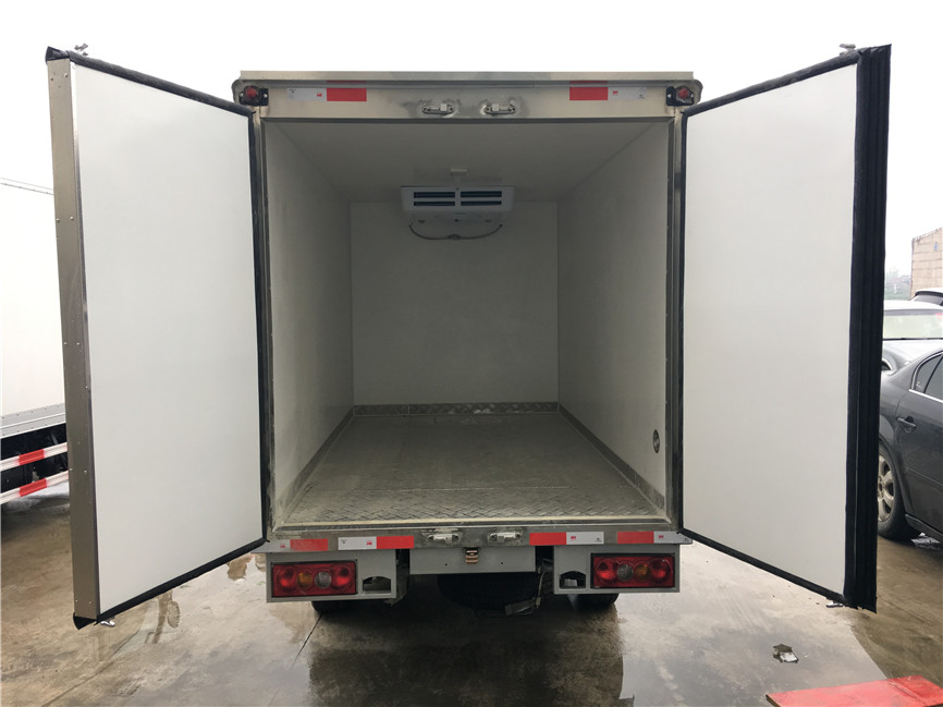 金杯T30 2.85米冷藏車(chē) 金杯T30 2.85米冷藏車(chē)