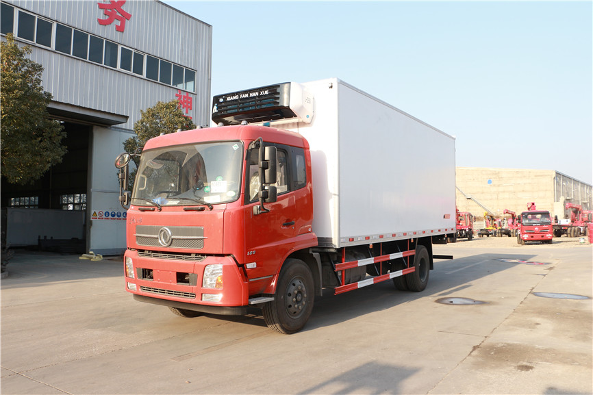 東風(fēng)天錦 6.8米冷藏車 東風(fēng)天錦 6.8米冷藏車