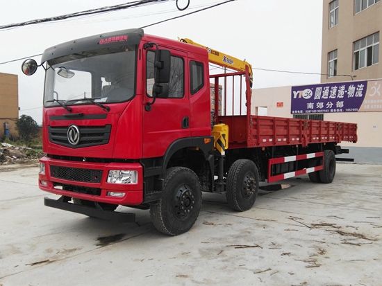 東風新款小三軸隨車吊 東風新款小三軸隨車吊