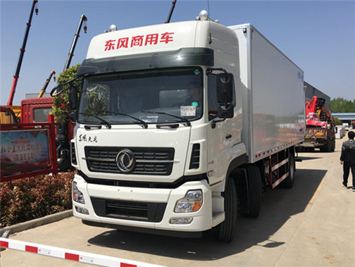 東風天龍 6.8米冷藏車 東風天龍 6.8米冷藏車