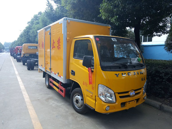 躍進3.3米柴油(藍牌)氣體廂式車 躍進3.3米柴油(藍牌)氣體廂式車