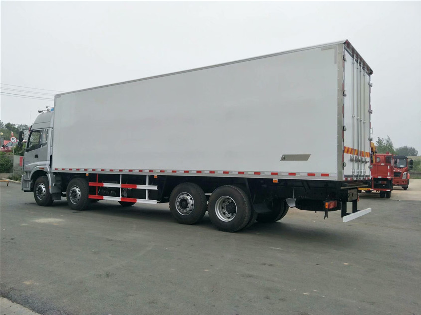 福田歐曼前四后六 9.6米冷藏車 福田歐曼前四后六 9.6米冷藏車