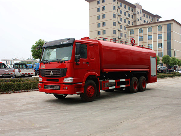重汽豪沃20-25噸消防灑水車  重汽豪沃20-25噸消防灑水車