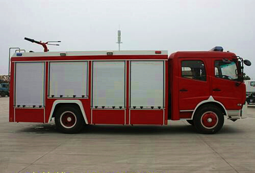6噸天錦水罐消防車(內藏灌) 6噸天錦水罐消防車(內藏灌)