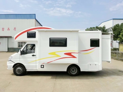 依維柯寶迪C型房車(雙拓展倉) 依維柯寶迪C型房車(雙拓展倉)