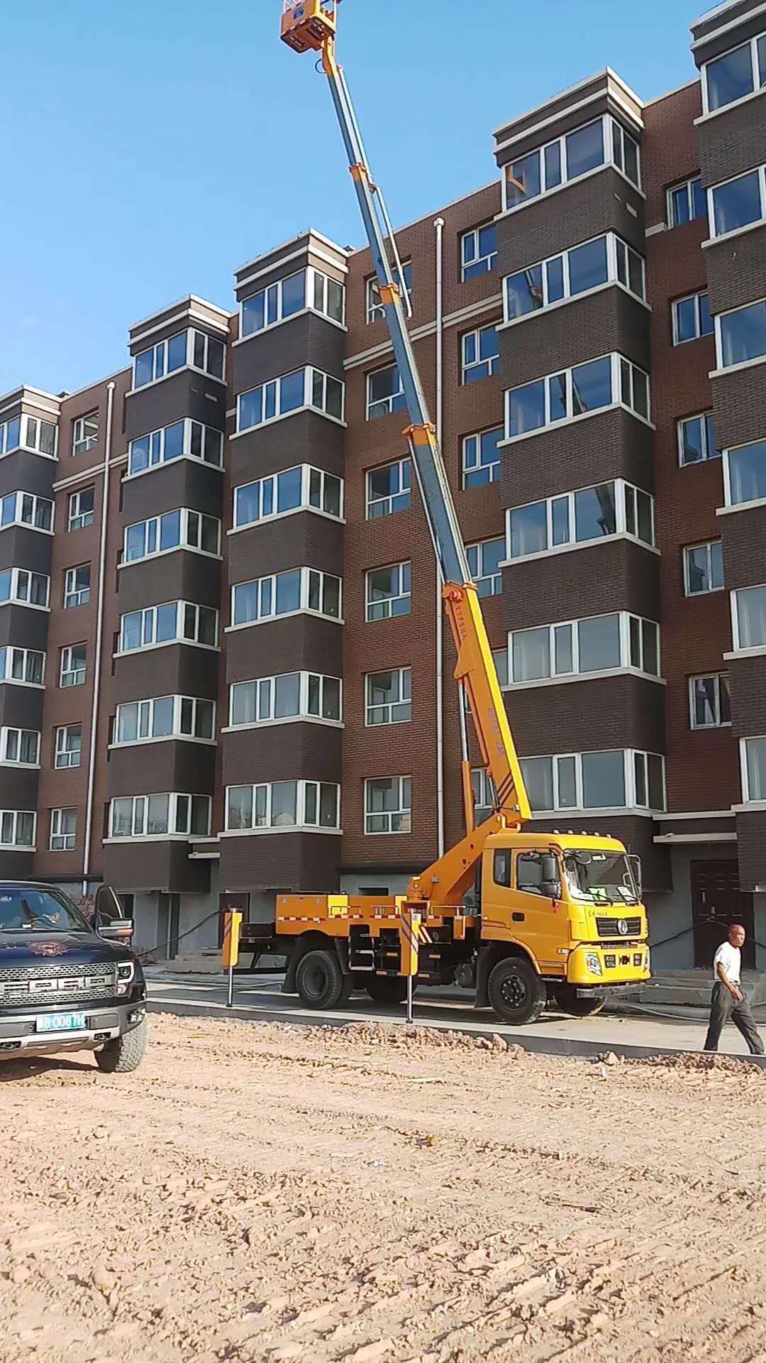 東風28米高空作業車 東風28米高空作業車