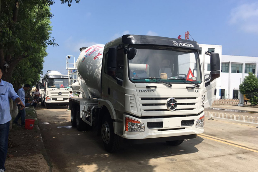 大運8方攪拌車 大運8方攪拌車