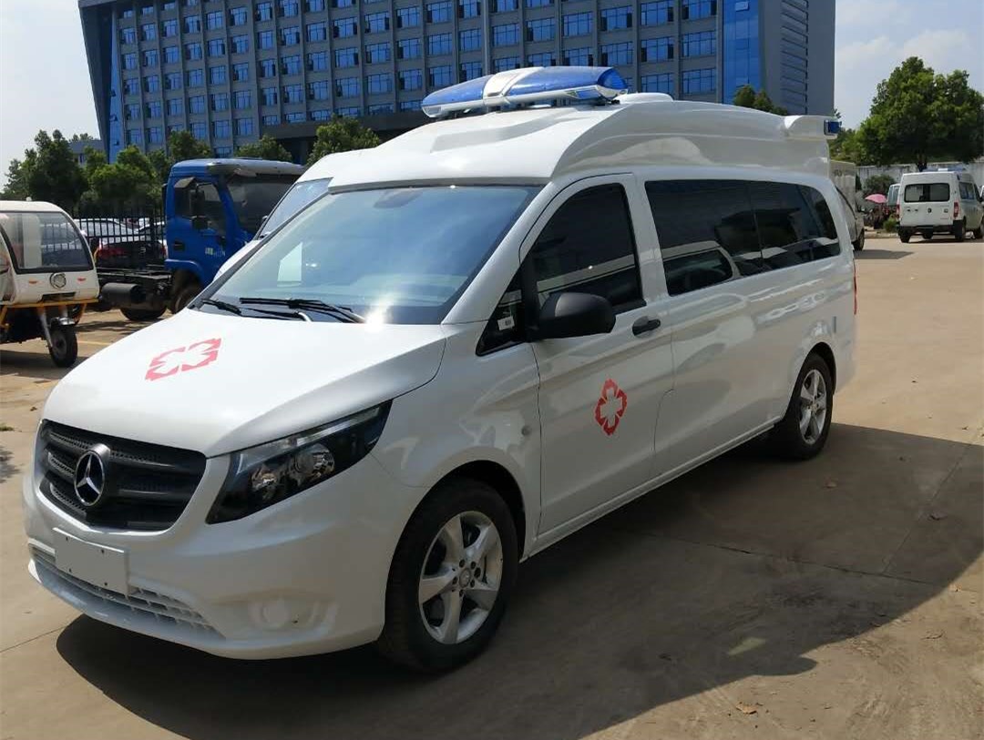 奔馳救護車 奔馳救護車