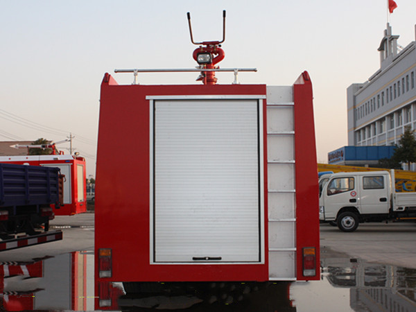 五十鈴后雙橋12噸水罐消防車 五十鈴后雙橋12噸水罐消防車