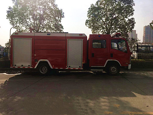 3.5噸五十鈴700P 水罐消防車 3.5噸五十鈴700P 水罐消防車