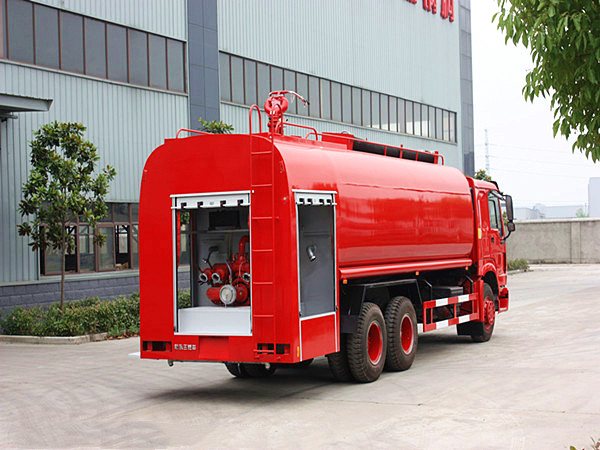 重汽豪沃20-25噸消防灑水車  重汽豪沃20-25噸消防灑水車
