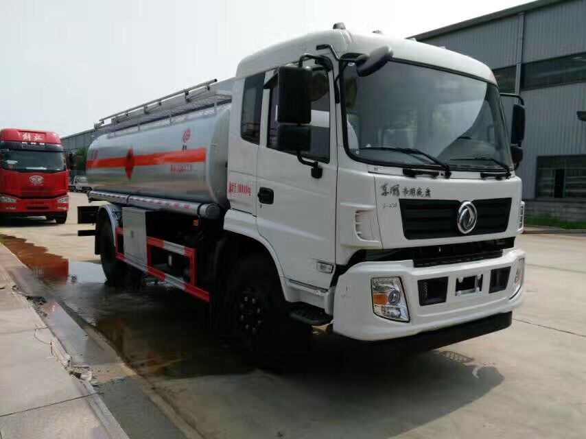 國五東風專底運油車  國五東風專底運油車