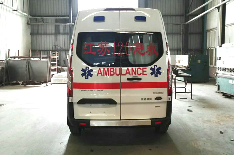 新全順中軸汽油救護車 新全順中軸汽油救護車