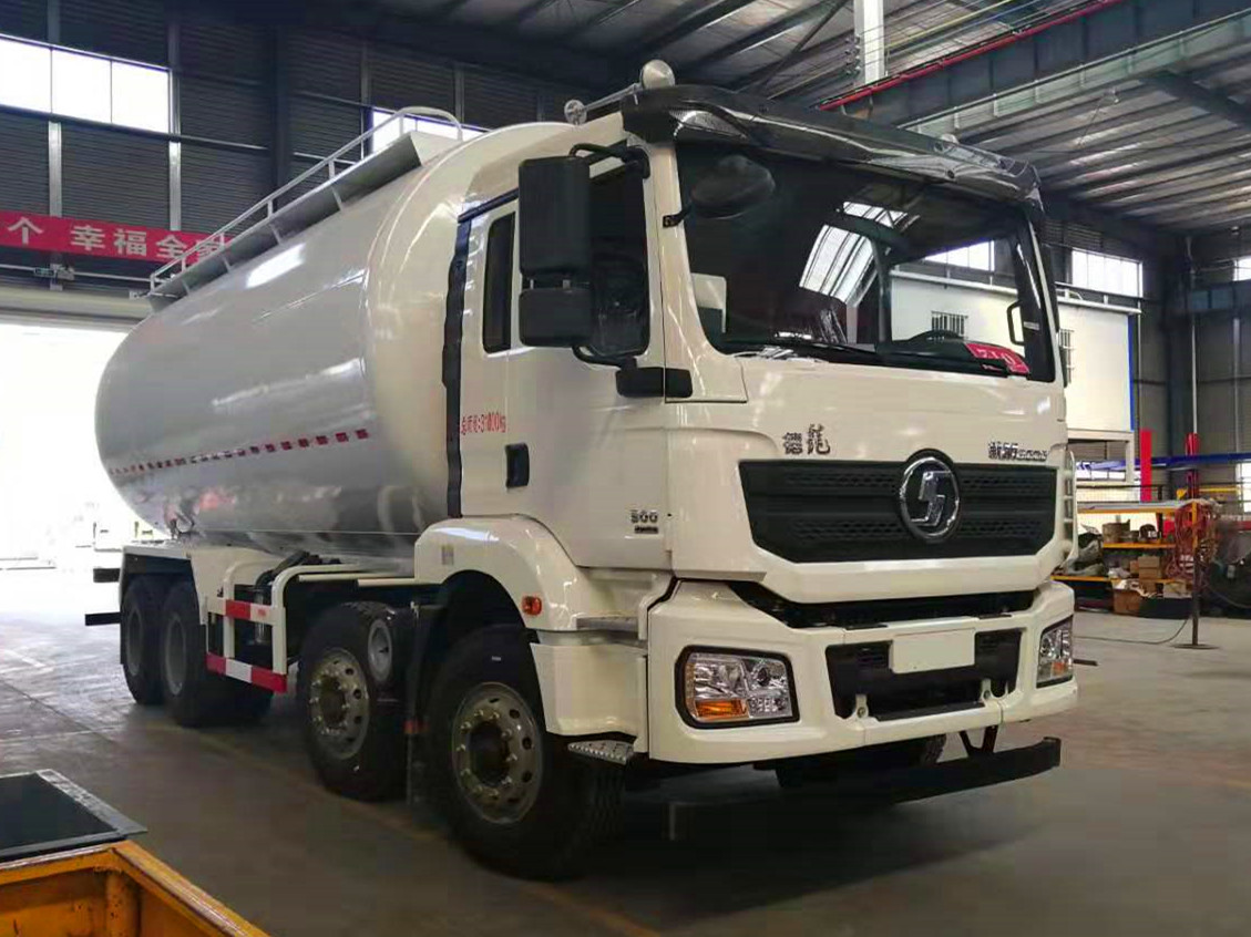 28-30方 陜汽輕量化小四橋散裝水泥運輸車 28-30方 陜汽輕量化小四橋散裝水泥運輸車