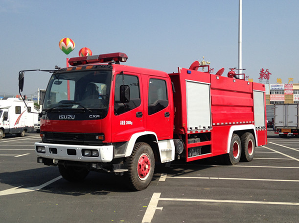五十鈴后雙橋12噸水罐消防車 五十鈴后雙橋12噸水罐消防車
