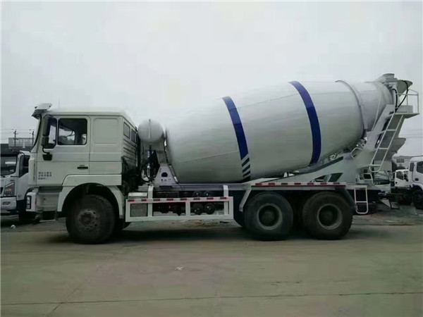 陜汽牌SX5310GJBMB3062型混凝土攪拌運輸車 陜汽牌SX5310GJBMB3062型混凝土攪拌運輸車