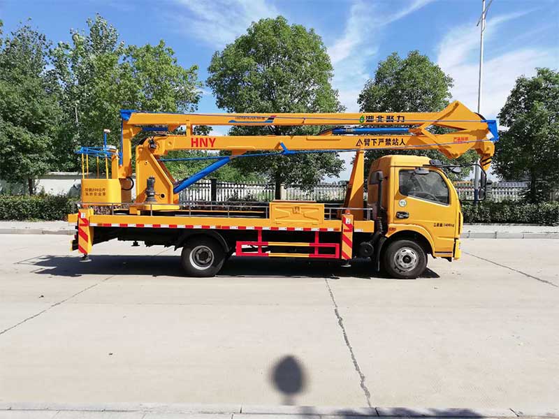 東風(fēng)單排18米高空作業(yè)車 東風(fēng)單排18米高空作業(yè)車