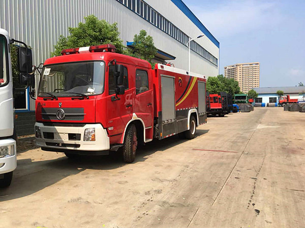 6噸天錦水罐消防車 6噸天錦水罐消防車