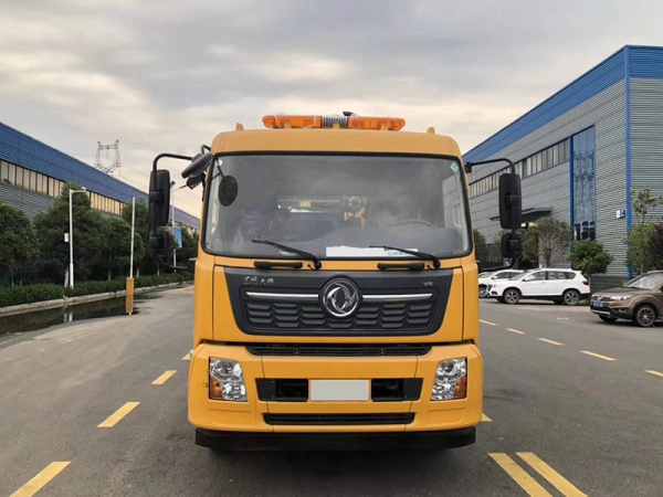 東風(fēng)天錦清洗吸污車(chē)15方(帶副發(fā)) 國(guó)六 東風(fēng)天錦清洗吸污車(chē)15方(帶副發(fā)) 國(guó)六